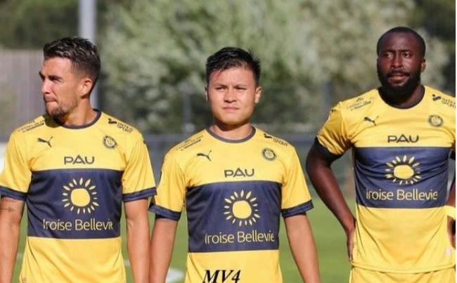 Quang Hải cùng Pau FC về Việt Nam đá giao hữu vào hè 2023 - Ảnh 2.