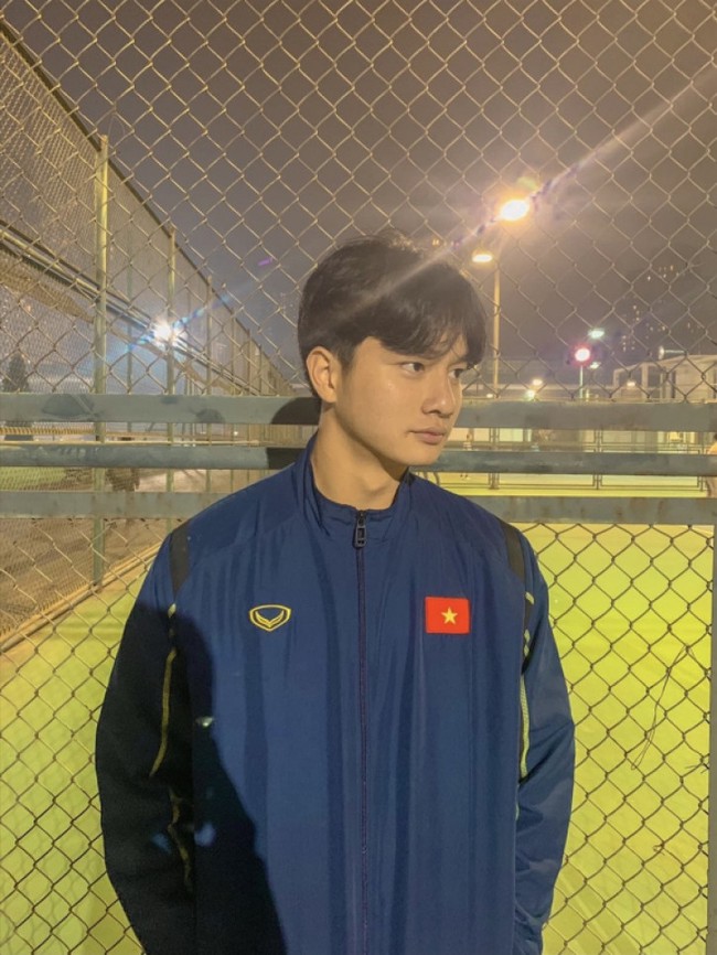 Thủ môn Cao Văn Bình - U19 Việt Nam: &quot;Gây sốt&quot; vì... quá điển trai - Ảnh 5.