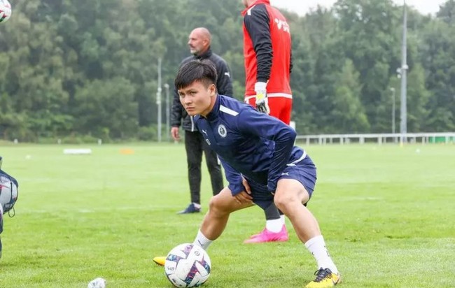 Quang Hải có thể đá trận ra mắt Pau FC vào ngày 9/7 - Ảnh 2.