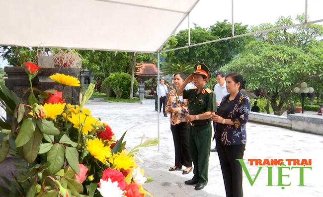 Đại tướng Đỗ Bá Tỵ nguyên Phó Chủ tịch Quốc hội thăm và làm việc tại tỉnh Lai Châu   - Ảnh 3.