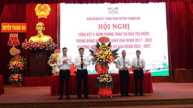 Thanh Oai: Tổng kết 5 năm phong trào thi đua yêu nước trong đồng bào công giáo   - Ảnh 1.