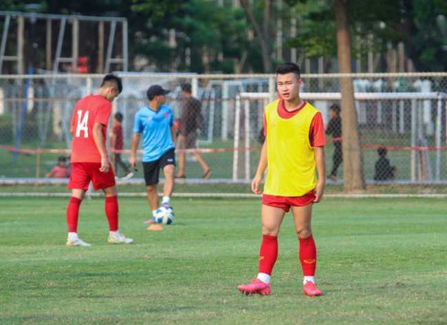 U19 Việt Nam nhận tin dữ từ hậu vệ lập hat-trick kiến tạo - Ảnh 1.