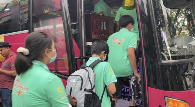 110 trẻ em mồ côi được tham gia “Trại hè Đại sứ hàng Việt tí hon lần 11” - Ảnh 2.
