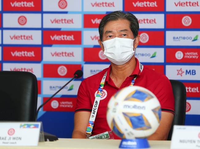 HLV Bae Ji-won: Viettel không hề &quot;buông&quot; AFC Cup  - Ảnh 1.