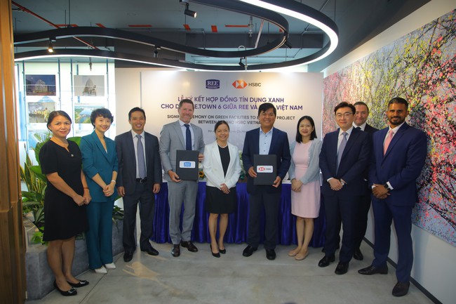 HSBC Việt Nam tài trợ tín dụng xanh trị giá 900 tỷ đồng cho dự án bất động sản của Tập đoàn REE - Ảnh 1.