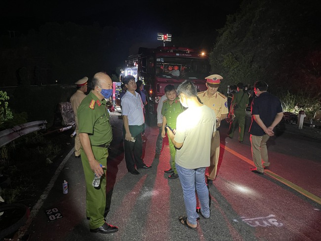 Danh tính 4 nạn nhân tử vong trong vụ tai nạn giao thông nghiêm trọng ở Thừa Thiên Huế - Ảnh 3.