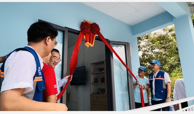 Trần Anh Group trao tặng Thư viện sách cho trẻ em khó khăn tại huyện Tịnh Biên - Ảnh 2.