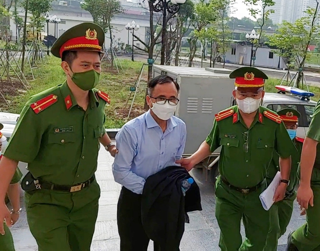 Lý do cựu Bí thư Bình Dương Trần Văn Nam bị xét xử tại Hà Nội?  - Ảnh 1.