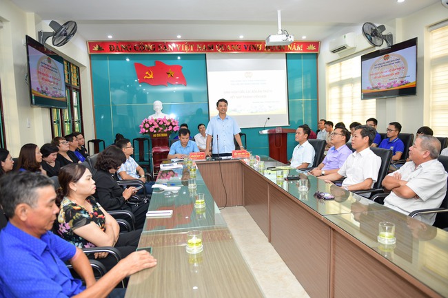 Cửa hàng nông sản an toàn ở Ninh Bình: Gắn biển bán hàng hạn chế sử dụng túi nilon - Ảnh 1.