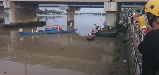 Long An: Nam thanh niên nhảy xuống cầu Tân An chìm mất tích  - Ảnh 1.