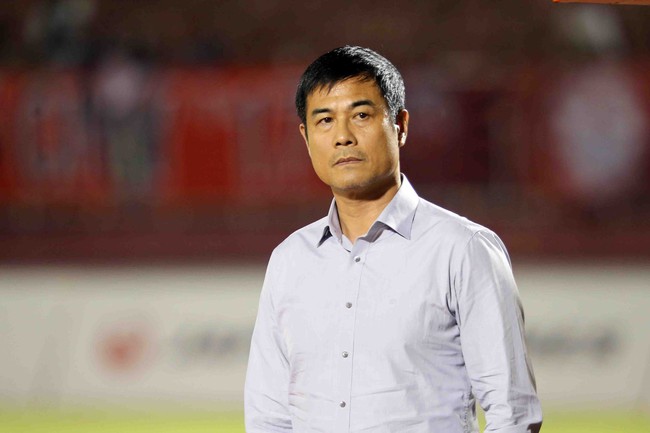 Thắng trận derby, HLV Nguyễn Hữu Thắng khen Lee Nguyễn hết lời - Ảnh 1.