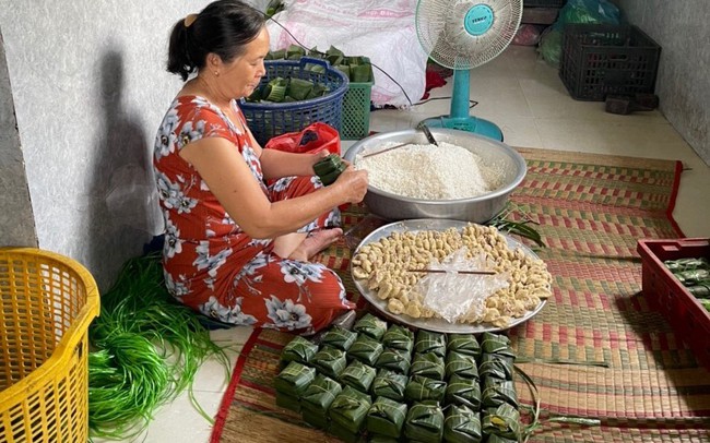 TT-Huế: Nghề bánh tét, bánh chưng Phú Dương được công nhận là nghề truyền thống
 - Ảnh 1.