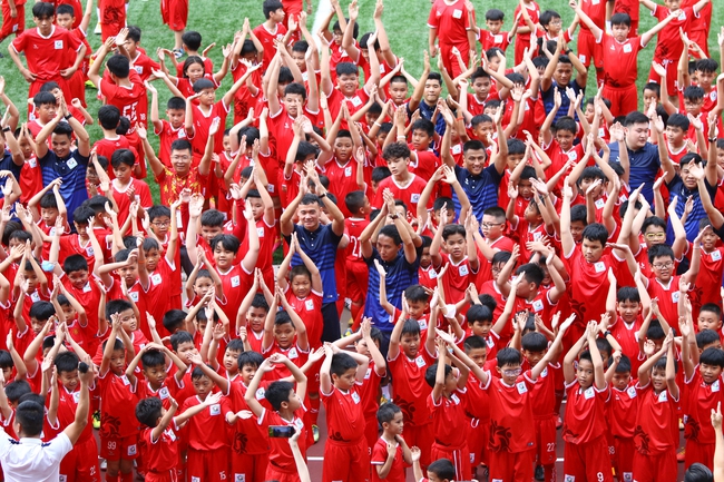 Hà Đức Chinh, Đình Trọng cùng gần 2.000 cầu thủ nhí tham dự ngày hội bóng đá Passion Day 2022 - Ảnh 6.