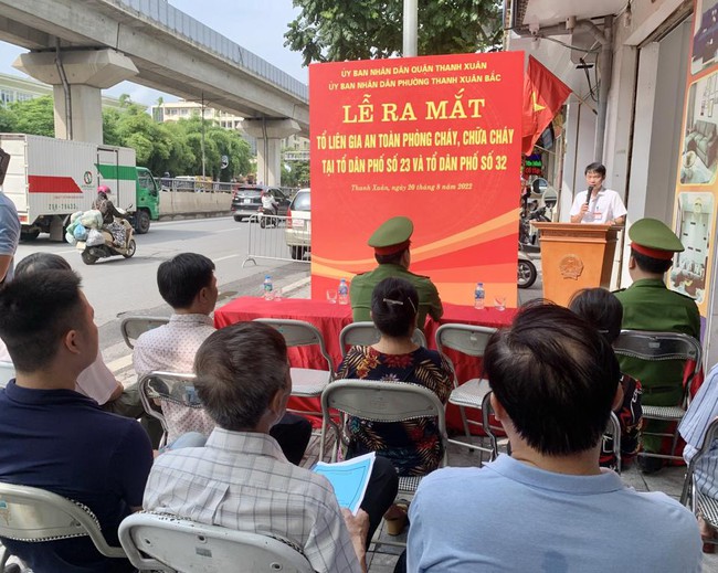 Quận Thanh Xuân: Ra mắt Tổ liên gia an toàn PCCC tại Thanh Xuân Bắc - Ảnh 1.