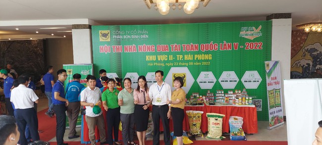 Nông dân phấn khởi rinh nhiều phần quà khi chơi mini game tại Hội thi Nhà nông đua tài lần V - Ảnh 4.