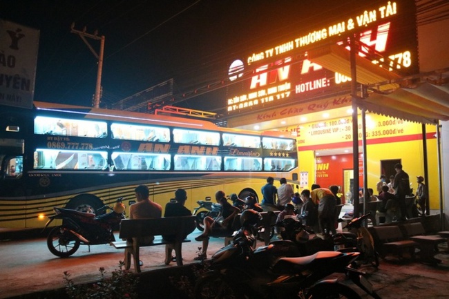 Ninh Thuận: Tăng cường chỉ đạo giảm giá cước vận tải hành khách sau khi xăng dầu hạ nhiệt - Ảnh 1.