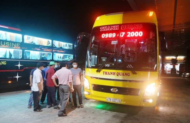 Ninh Thuận: Tăng cường chỉ đạo giảm giá cước vận tải hành khách sau khi xăng dầu hạ nhiệt - Ảnh 3.