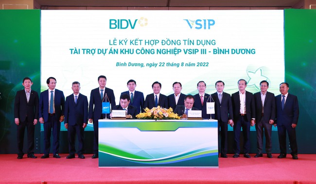 BIDV và VSIP ký hợp đồng tín dụng cho dự án Khu công nghiệp VSIP III – Bình Dương - Ảnh 3.