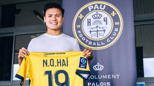 HLV Pau FC khiến Quang Hải bất an về tương lai - Ảnh 2.