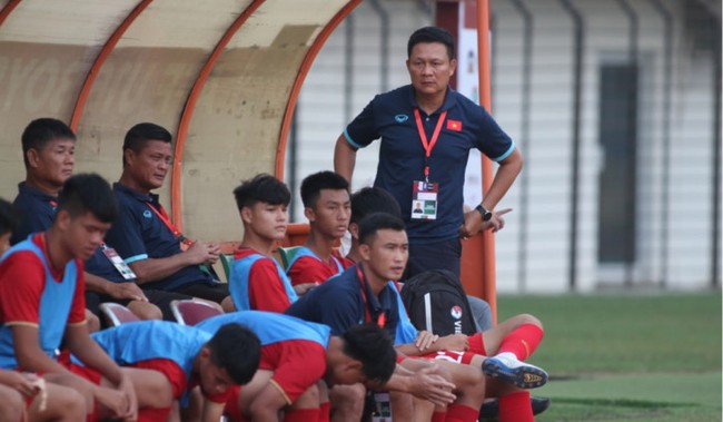Thắng U16 Philippines 5-0, U16 Việt Nam vẫn bị mắng xối xả - Ảnh 2.
