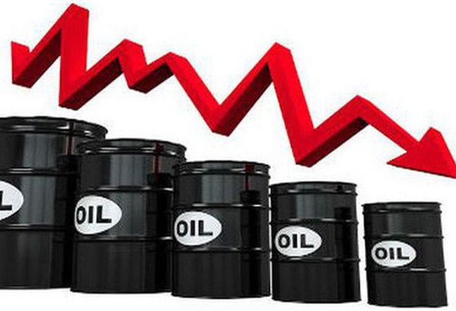 Giá dầu lao dốc mạnh, giá xăng Việt Nam có cơ hội giảm lần 5 - Ảnh 1.