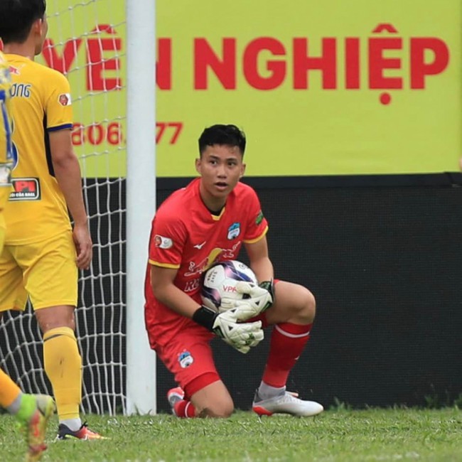 6 sao mai tỏa sáng rực rỡ tại V.League 2022: SHB Đà Nẵng góp 3 cái tên! - Ảnh 3.