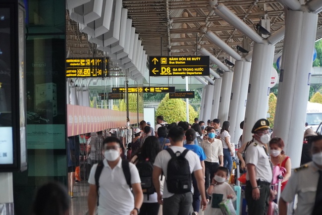 Sớm khởi công nhà ga T3 sân bay Tân Sơn Nhất và đường nối, giảm áp lực ùn tắc - Ảnh 1.