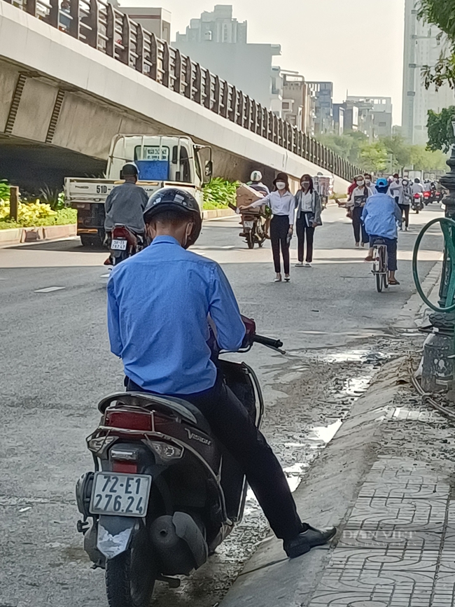 Cảnh báo nguy cơ biến thân phận “người làm thuê” của sàn giao dịch bất động sản thành… “ông vua” - Ảnh 2.