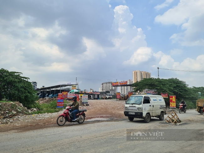 Bãi xe trái phép hoạt động rầm rộ tại Thanh Trì (Hà Nội), chính quyền nói sẽ di dời - Ảnh 8.