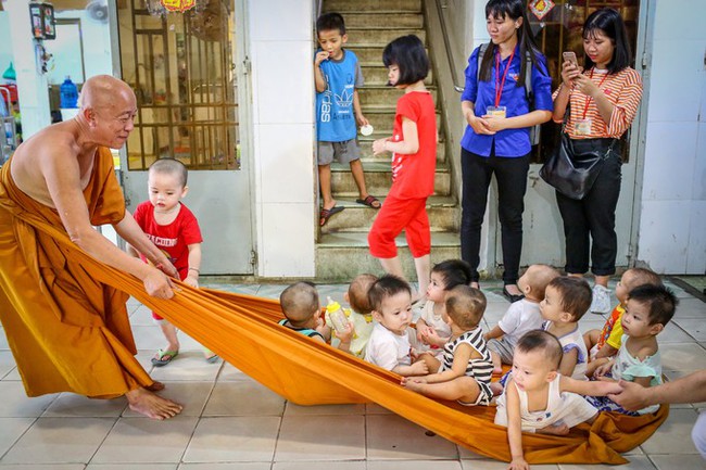 Ngôi chùa không tường, không mái - Ảnh 4.