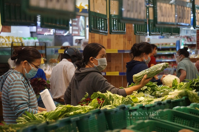 Đón siêu bão, Đà Nẵng chi hơn 18 tỷ đồng hỗ trợ nhu yếu phẩm cho người dân  - Ảnh 1.