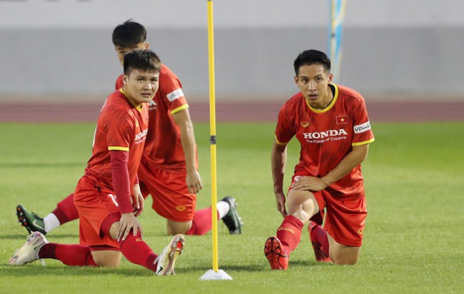 Đội hình ĐT Việt Nam đấu Ấn Độ: Quang Hải, Hùng Dũng đá chính - Ảnh 1.