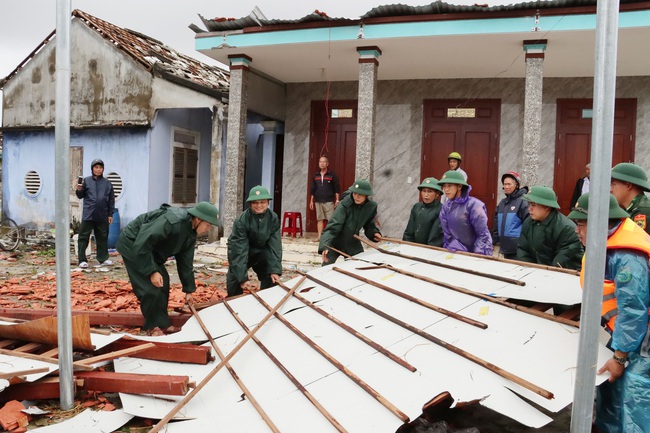 Cần hàng nghìn tỷ đồng khắc phục hậu quả bão lũ, TT-Huế đề nghị Trung ương hỗ trợ - Ảnh 2.