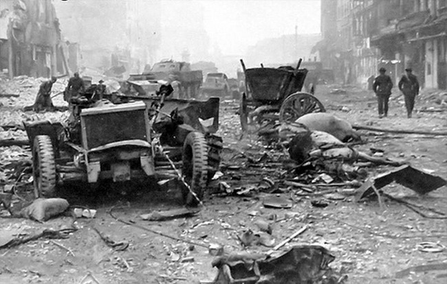 Trận chiến Berlin trong Thế chiến 2 đẫm máu thế nào? - Ảnh 6.