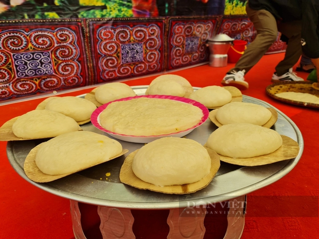 Đặc sắc phong tục giã bánh dày của người Mông   - Ảnh 6.