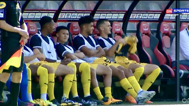 Vì sao Quang Hải không đá phút nào ở trận “chung kết ngược” của Pau FC? - Ảnh 1.