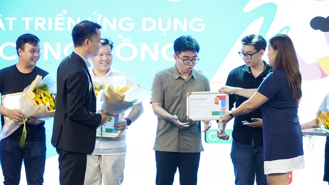 Google hợp tác Đại học Hoa Sen tổ chức sự kiện Phát triển ứng dụng vì cộng đồng - Ảnh 1.