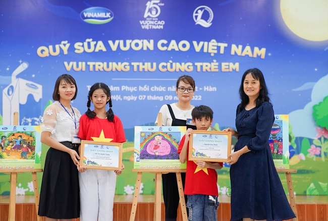 Thêm một mùa trung thu ấm áp trong hành trình 15 năm của Quỹ sữa Vươn cao Việt Nam - Ảnh 8.
