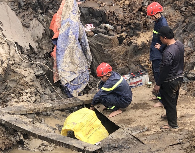 Huy động thêm thiết bị hiện đại đẩy nhanh tiến độ cứu bé trai 10 tuổi rơi xuống trụ bê tông sâu 35m - Ảnh 2.