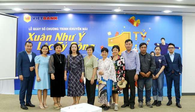 76 khách hàng gửi tiền tại Vietbank trúng thưởng hàng tỷ đồng - Ảnh 1.