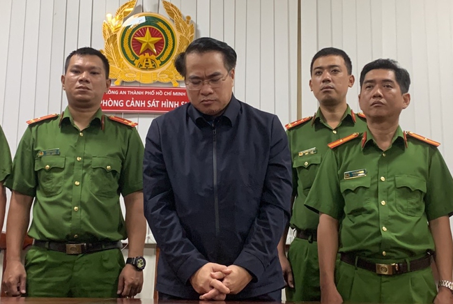 Cục trưởng Cục Đăng kiểm Việt Nam bị bắt, khung hình phạt thế nào? - Ảnh 1.