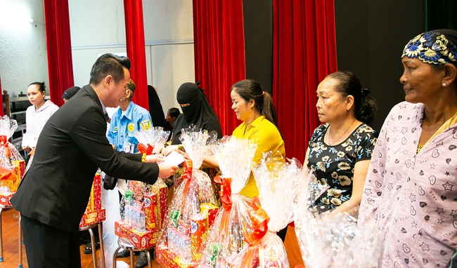 Tập đoàn TTC tặng 400 phần quà cho đồng bào dân tộc thiểu số trên địa bàn TP.HCM - Ảnh 4.