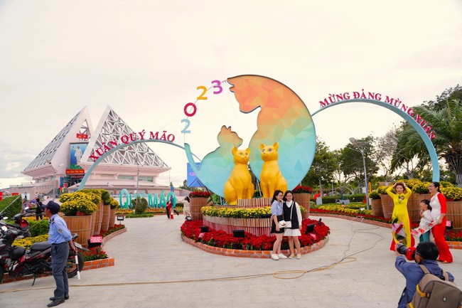 Rực rỡ sắc màu tại Vườn hoa Xuân Ninh Thuận đón tết Quý Mão - 2023  - Ảnh 7.