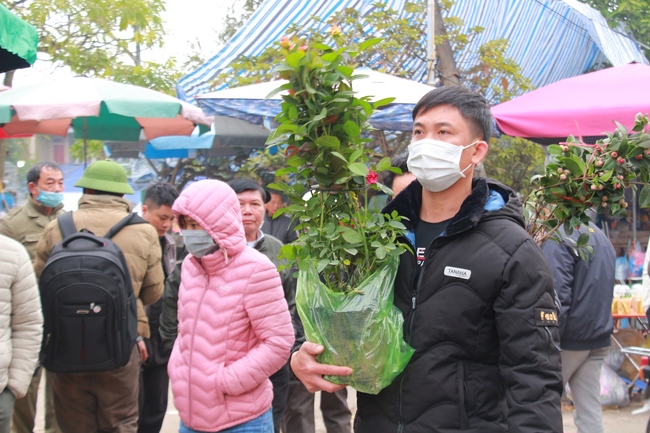 Ngoài chợ Viềng Phủ, chợ Viềng Chùa có gì đặc biệt mà hàng vạn người kéo đến mua sắm lấy may - Ảnh 6.