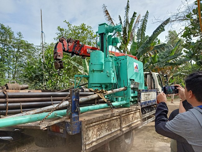 Do đâu thời gian giải cứu bé trai lọt vào trụ bê tông ở Đồng Tháp tiếp tục kéo dài đến ngày mai 4/1? - Ảnh 3.