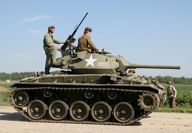 Chiến thắng Điện Biên Phủ - lần đầu tiên bộ đội ta lái xe tăng - Ảnh 1.