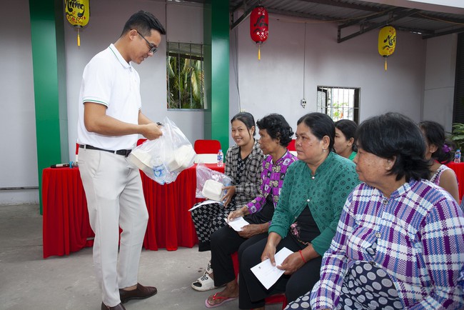 Niềm vui, nụ cười của “Tết ấm no – Mùa sung túc” tại 3 tỉnh phía Nam - Ảnh 6.