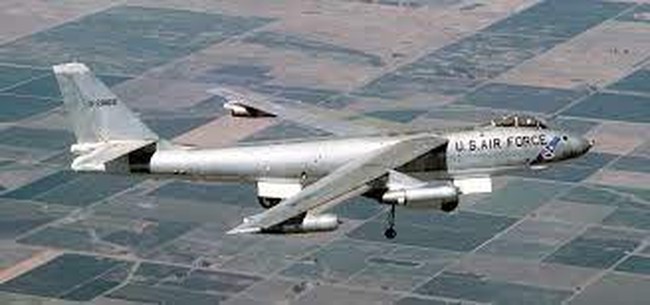 Chấn động vụ thất lạc bom hạt nhân khi 2 máy bay “va nhau” năm 1958 - Ảnh 3.