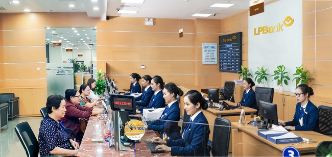 Cổ phiếu tiêu điểm hôm nay (3/10): Cổ phiếu LPB của Ngân hàng TMCP Bưu điện Liên Việt được quan tâm - Ảnh 1.