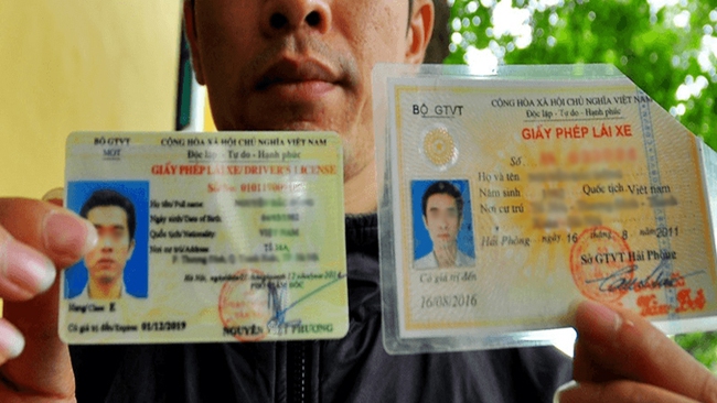 Hà Nội chưa bắt buộc đổi giấy phép lái xe sang thẻ nhựa - Ảnh 1.